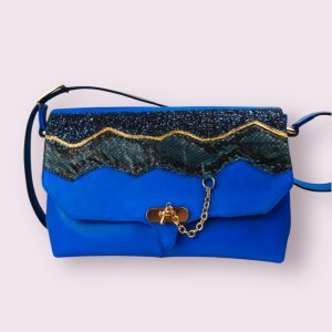 Geanta statement albastra electric cu aplicatii glam