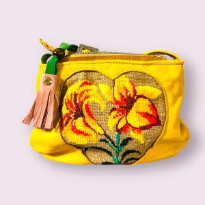Geanta crossbody galbena cu broderie florala vintage